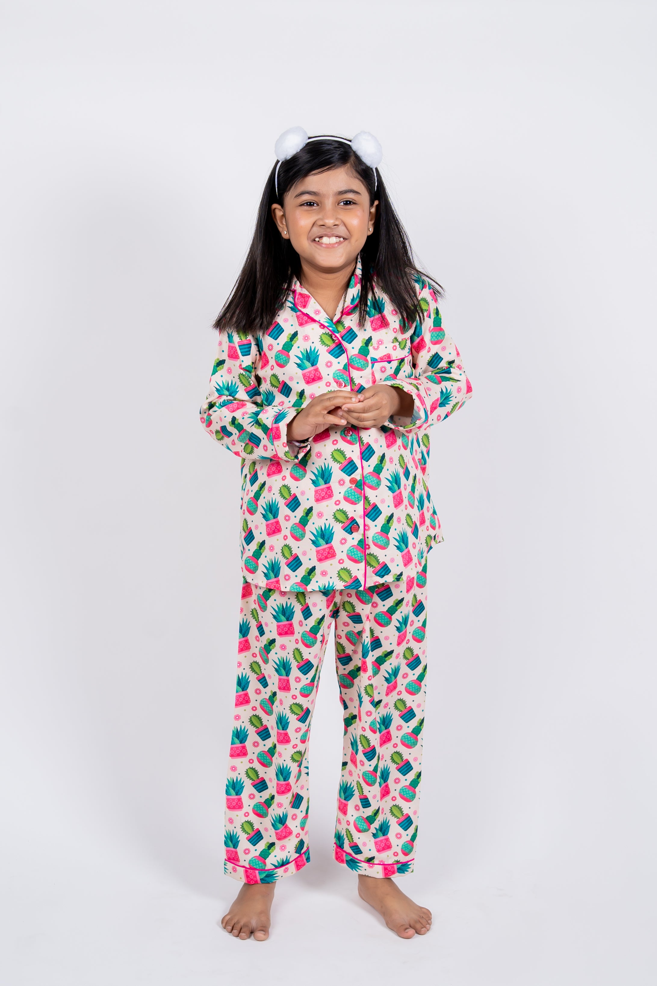 Girls Classic Star Printed Tomato Night Suit – Pintoo Garments